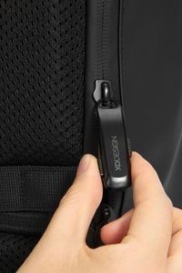 XD Design P706.26 - Urbane wasserabweisende Rucksack mit Überschlagklappe